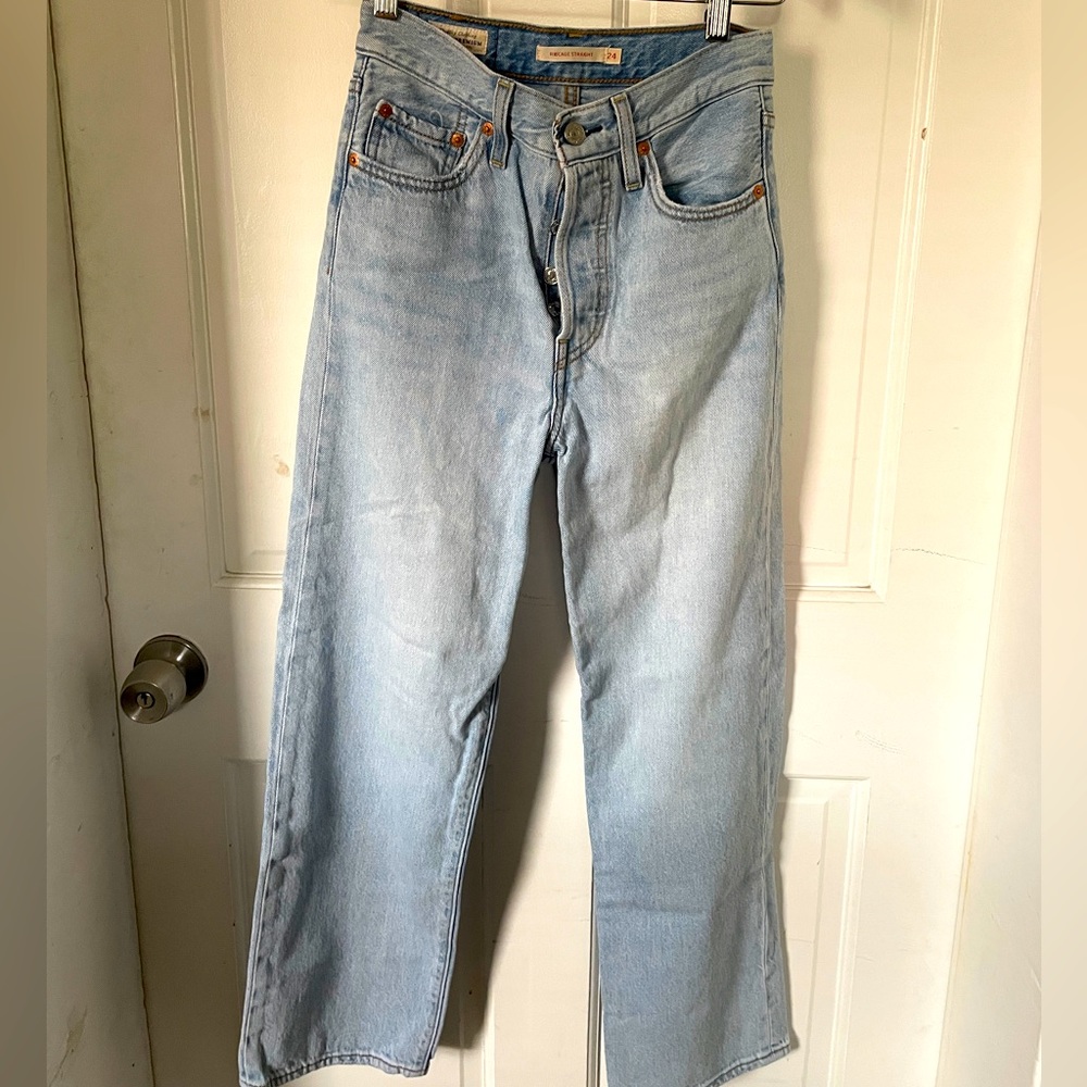 Levi’s High Waisted Ribcage Straight Ankle Jeans
